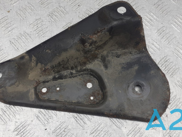 Кронштейн задней балки 8K0505220F VAG