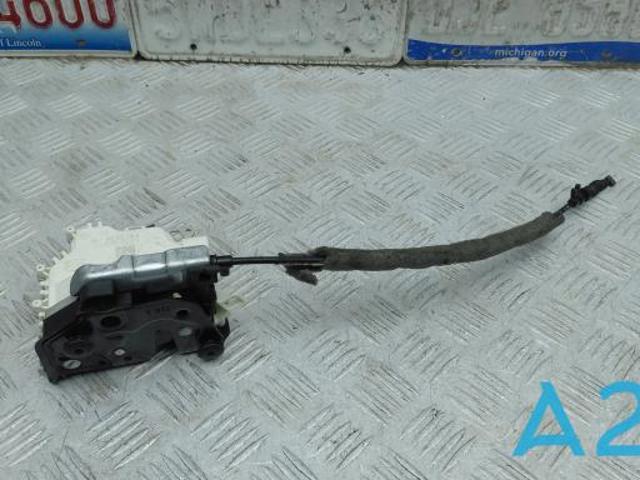 Замок задней двери, правой 8K0839016C PORSCHE