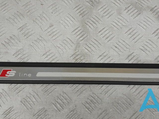 Накладка (молдинг) порога наружная передняя правая 8K0853374B01C VAG