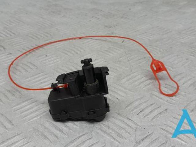 Замок открывания лючка бензобака 8K0862153H VAG