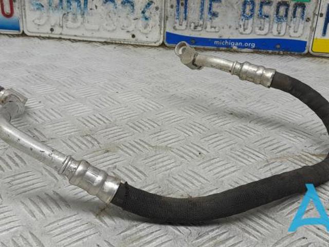 Шланг кондиционера, от компрессора к радиатору 8R0260701G VAG