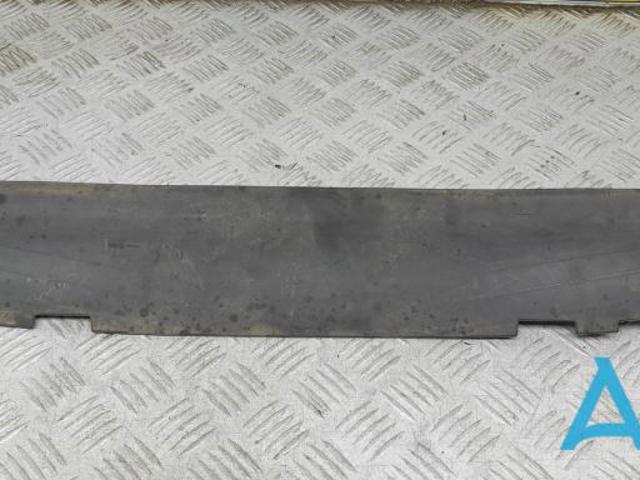 Нижний воздуховод радиатора 8R0807217 VAG
