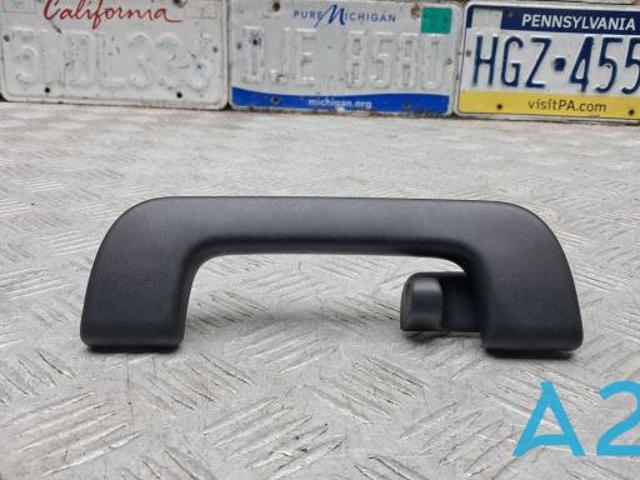 8R0857607J4PK VAG Ручка крыши салона купить в Хмельницкий