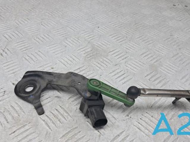 Датчик уровня положения кузова, задний левый 8R0941309B PORSCHE