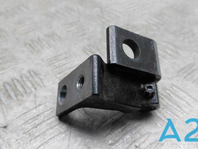 Петля двери передней правой 8S0833404E VAG