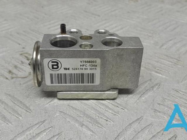 Терморегулирующий вентиль кондиционера 8T0820679A VAG