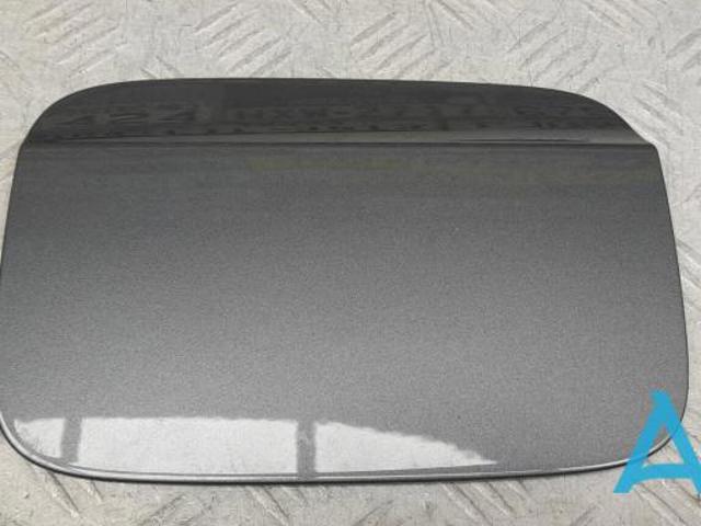 Дверка бензобака 8U0809907GRU VAG
