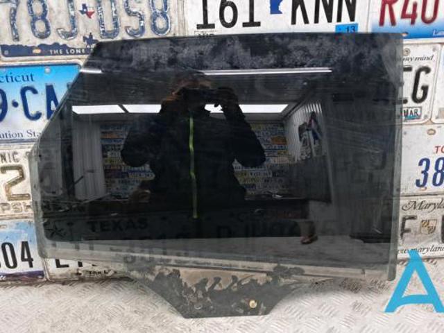 Стекло задней двери, правой 8U0845206C VAG
