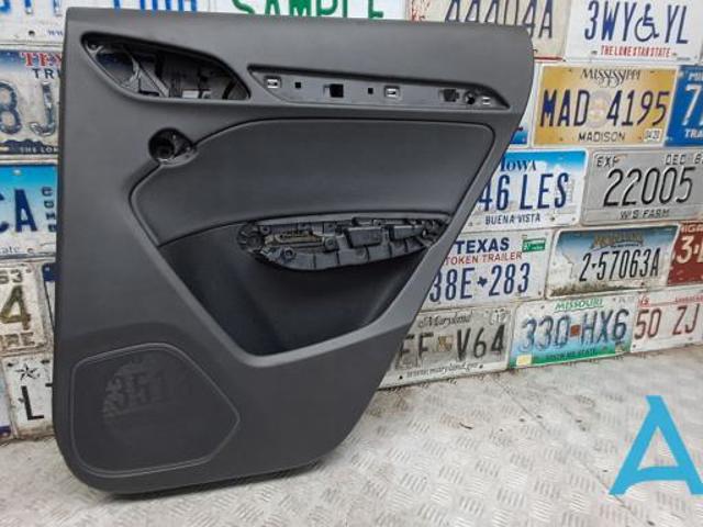Обивка задней двери 8U0867304BWFA VAG