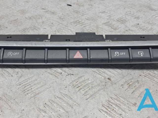 Блок кнопок центральной консоли 8V0925301GHNV6 VAG