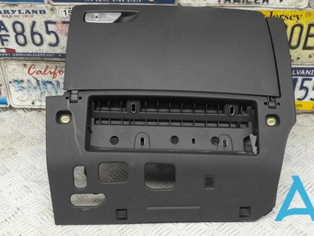 VAG 8V5880302A6PS Ящик перчаточный (бардачок) в наличии Сумы