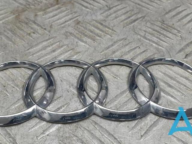 VAG 8V78537422ZZ Эмблема крышки багажника (фирменный значок) в наличии Черкассы