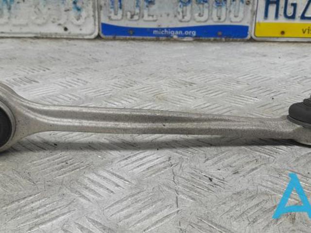 Рычаг передней подвески верхний правый 8W0407506C VAG