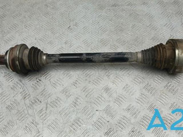 Полуось задняя, правая 8W0501204J VAG