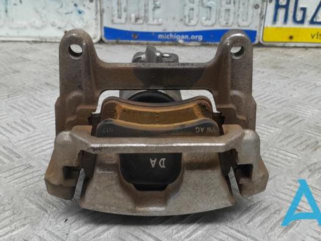 Суппорт тормозной задний правый 8W0615404A VAG