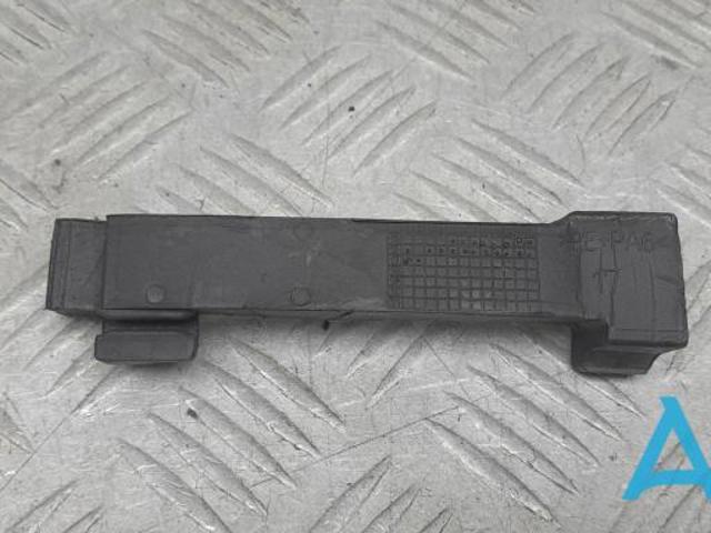 Абсорбер бампера переднего 8W0807251A VAG