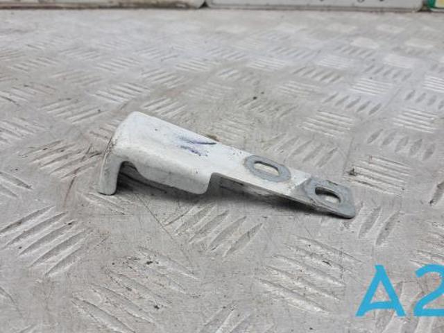 Кронштейн крепления крыла переднего левого, задний 8W0821434A VAG