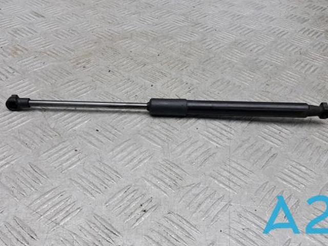 Упор капота Ауди А5 Sportback