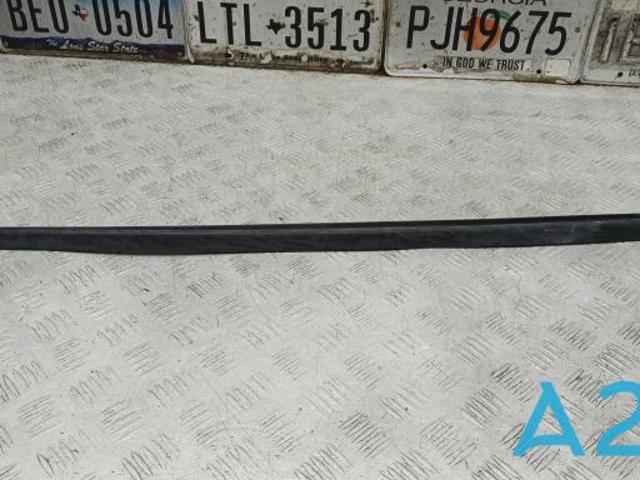 VAG 8W0854328C9B9 Молдинг лобового стекла правый в наличии Ирпень