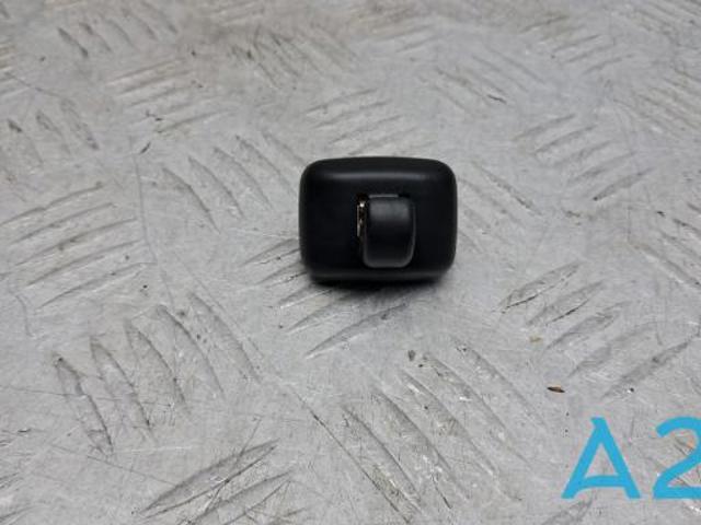 VAG 8W0857562A4PK Фиксатор солнцезащитного козырька в наличии Львов