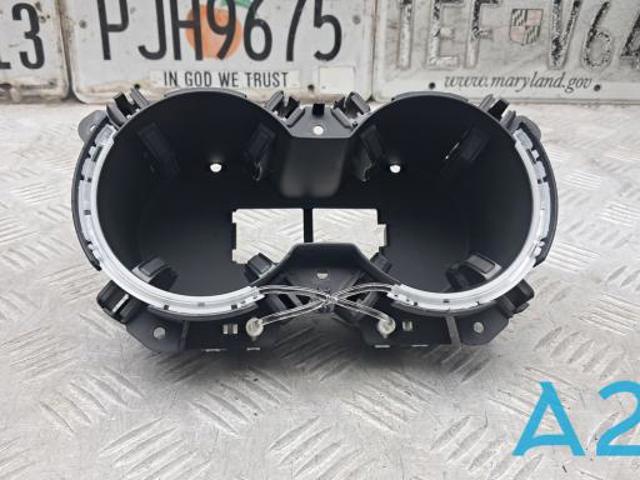 8W0862533A6PS Подстаканник подлокотника центральной консоли купить Запорожье