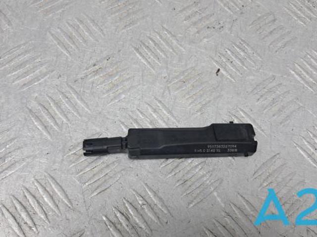 Концевик 8W0927754 VAG