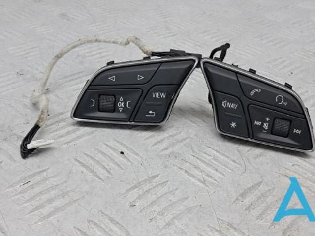 8W0951523FXHA VAG Блок кнопочных переключателей рулевого колеса купить в Ужгород