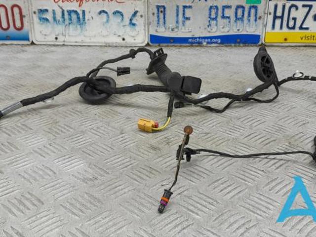 Электропроводка задней двери 8W0971687AH VAG