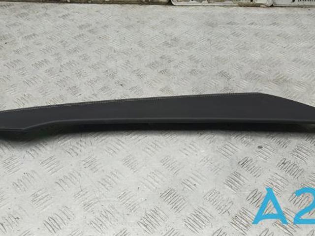Накладка декоративная центральной консоли 8W1863306CKND VAG