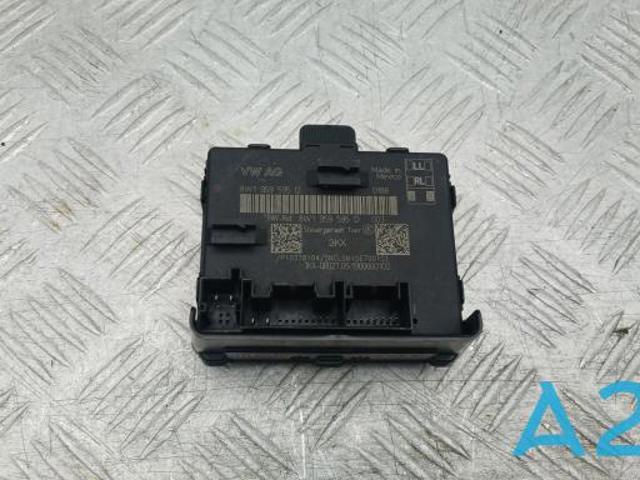 Блок комфорта задней двери 8W1959395 VAG