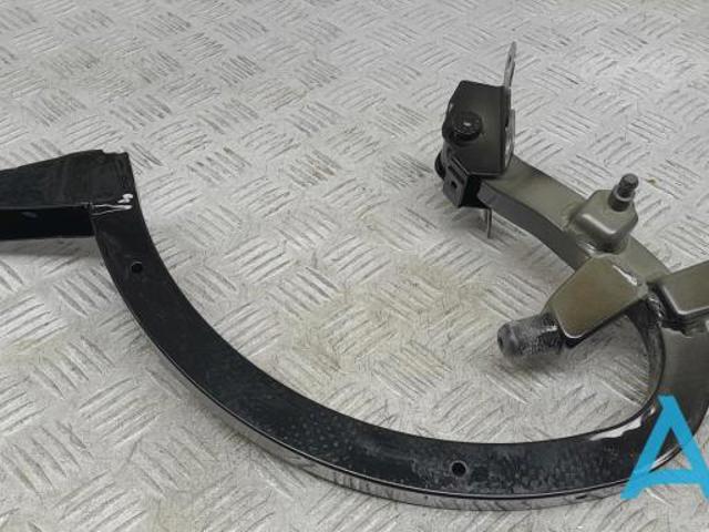 Шарнир крышки багажника 8W5827302A VAG