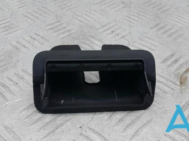 Крышка багажника 8W5827520 VAG
