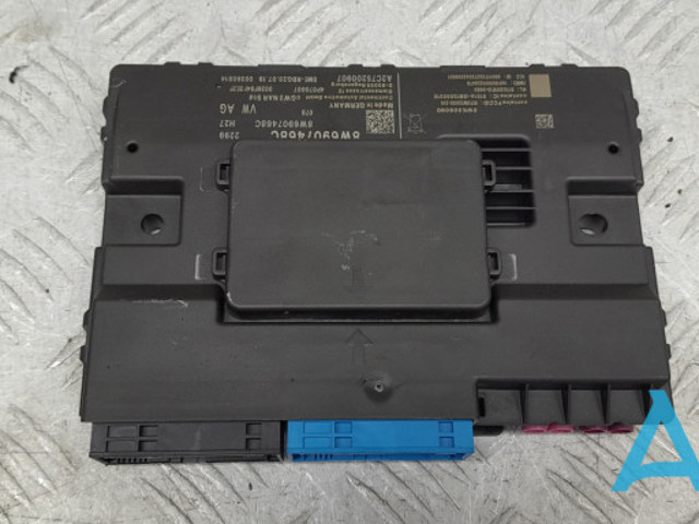 VAG 8W5907468C Модуль "Диагностический интерфейс" в наличии Украина