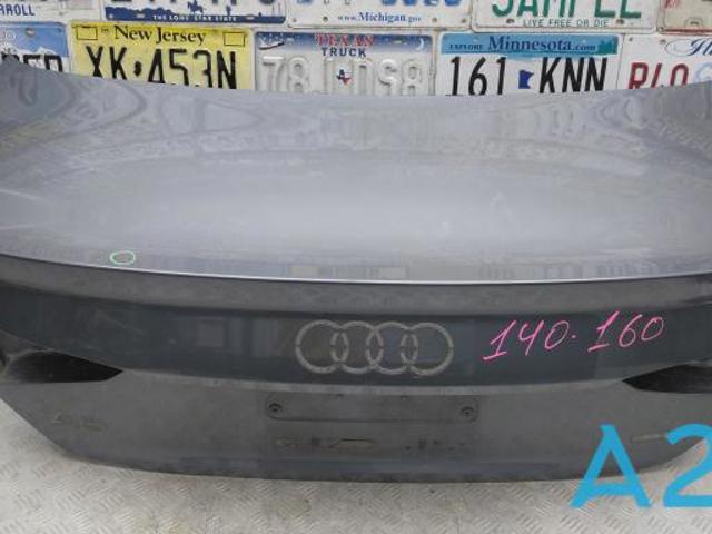 Крышка багажника 8W6827025C VAG