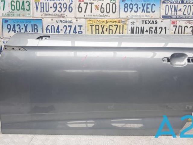 Двери 8W6831051B VAG
