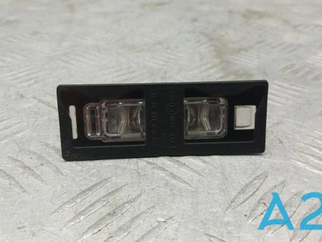 Фонарь освещения номерного знака 8W6943021A VAG