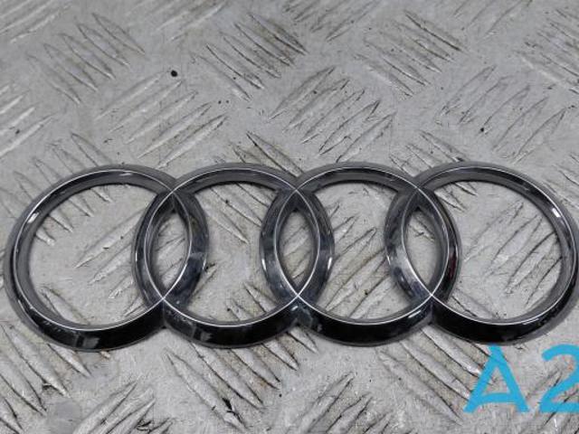 Фирменный значек на багажник 8X0853742A2ZZ VAG