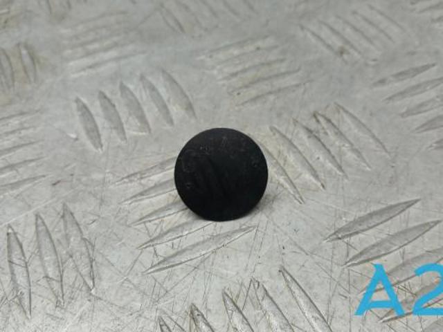 TOYOTA 9046709050 Пистон (клип) утеплителя капота в наличии Ровно