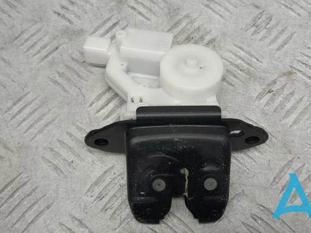 Замок и ручка двери задка 905025DA0C NISSAN