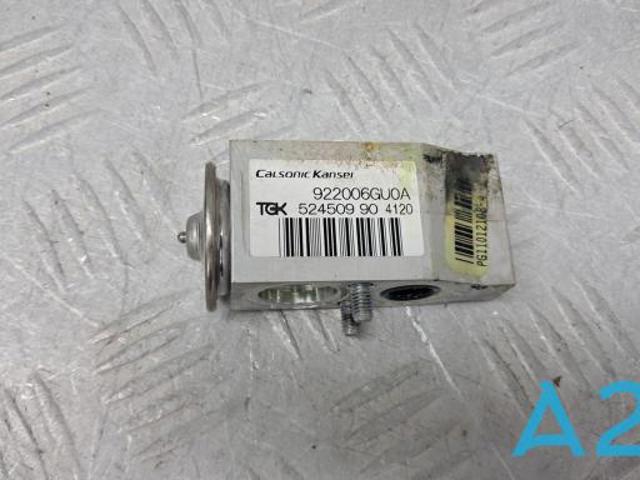 Терморегулирующий вентиль кондиционера 922006GU0A NISSAN