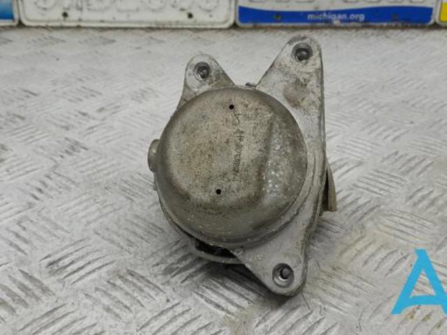 Левая подушка двигателя 94637505740 PORSCHE