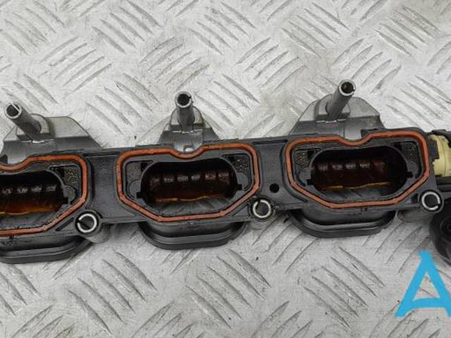 Коллектор впуск нижний 95811011900 PORSCHE