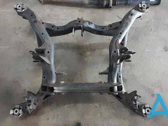 Поперечина задней подвески 95833103100 PORSCHE