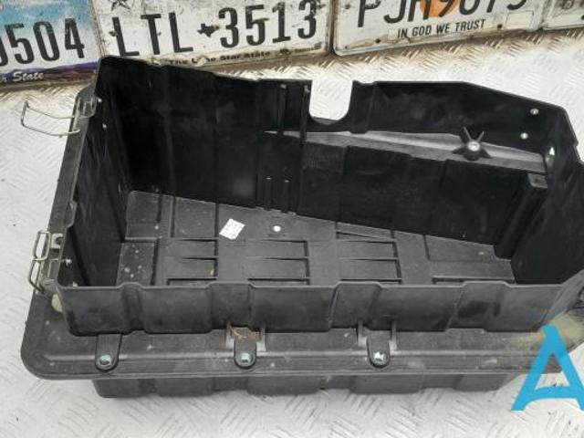 95850415100 PORSCHE Полка под аккумулятор купить в Ровно