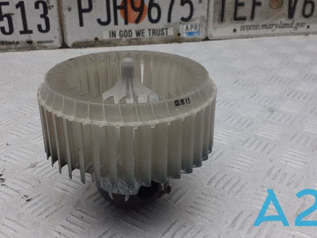 Электромотор печки 95920148 GM