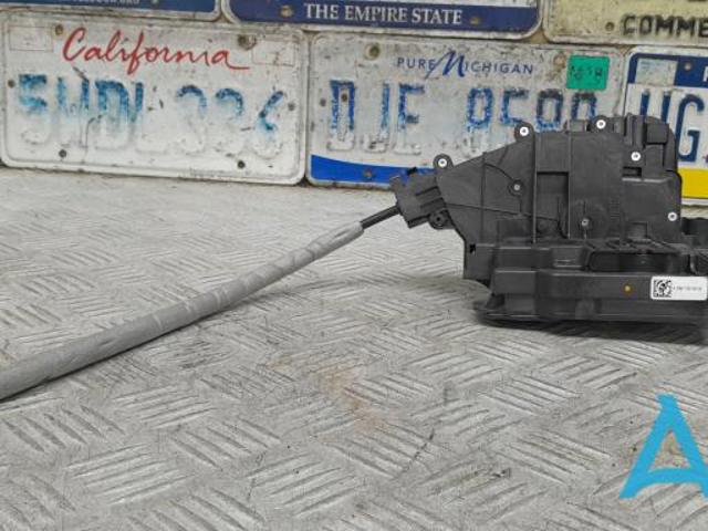 A0997300935 MERCEDES Замок двери задней левой купить в Ужгород