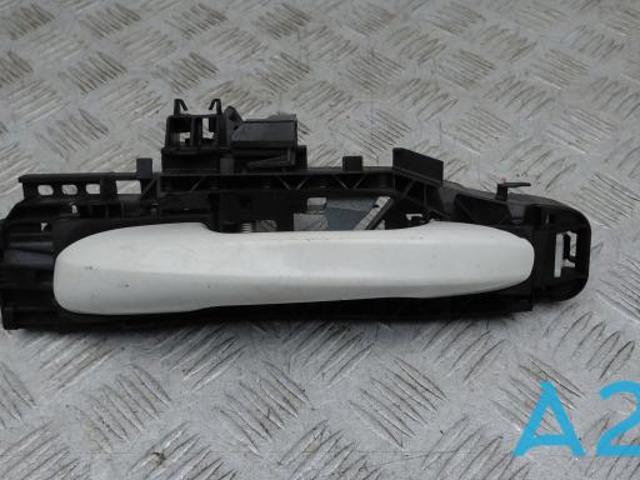 Ручка задней двери наружная, левая A09976015599149 MERCEDES