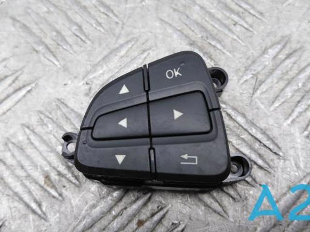 Блок кнопочных переключателей рулевого колеса A09990506009107 MERCEDES