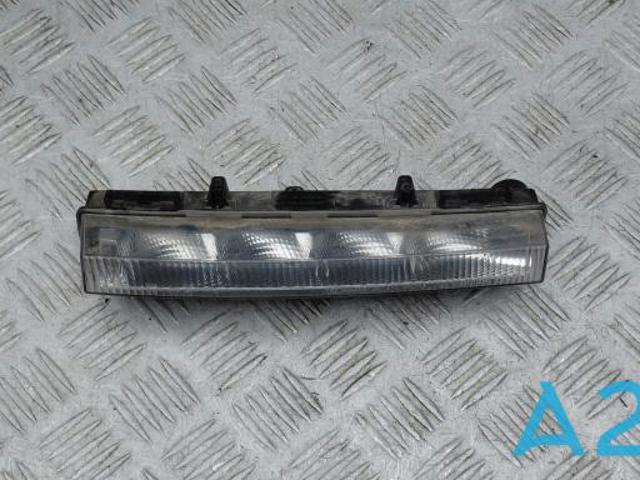 Фара дневного света, левая A0999065700 MERCEDES