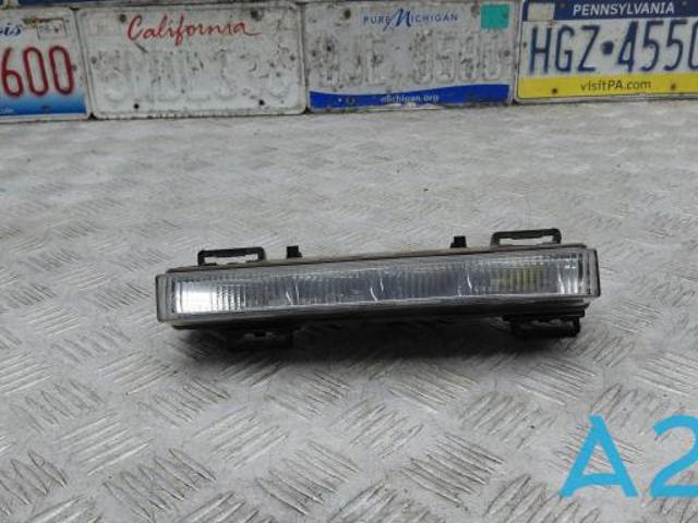 Ходовые огни, правый A0999065800 MERCEDES